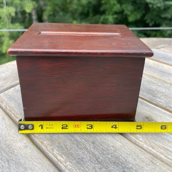 Antique mahogany wood cigarette box / Vintage desktop cigarette dispenser - Picture 7 of 8